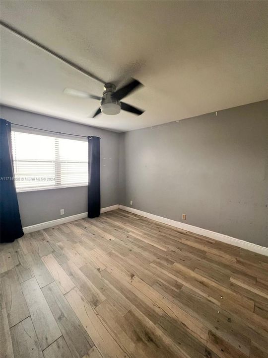 For Rent: $1,800 (1 beds, 1 baths, 741 Square Feet)