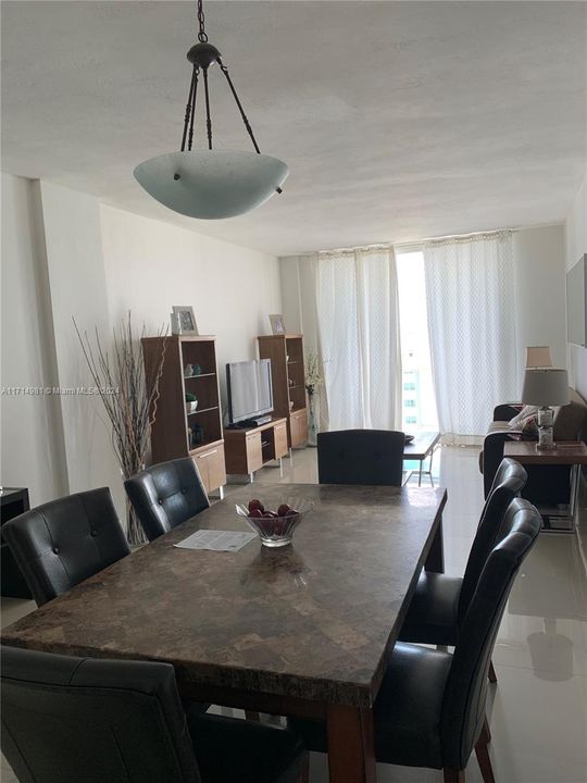 En Venta: $475,000 (1 camas, 1 baños, 874 Pies cuadrados)