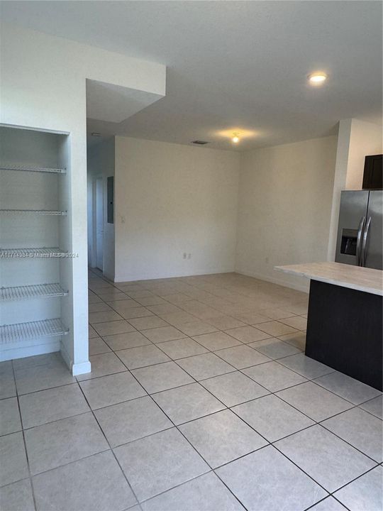 For Rent: $2,600 (3 beds, 3 baths, 1341 Square Feet)