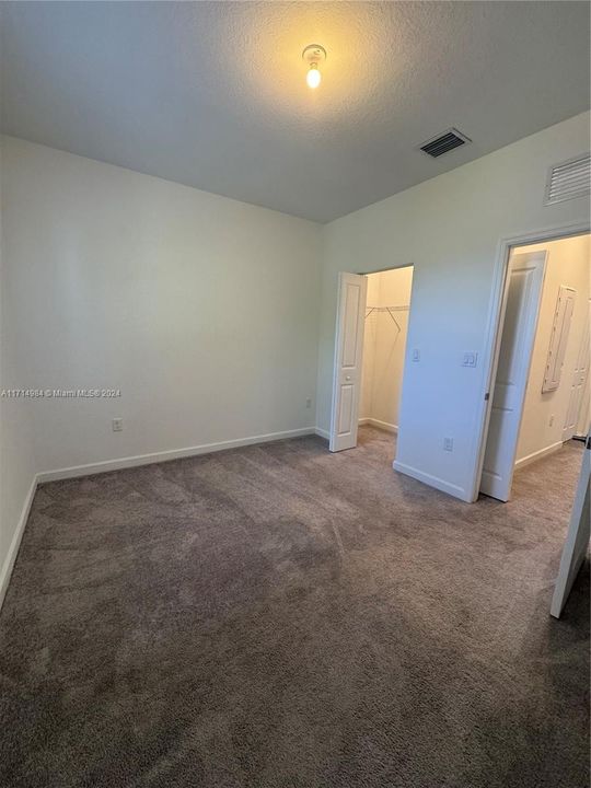 For Rent: $2,600 (3 beds, 3 baths, 1341 Square Feet)