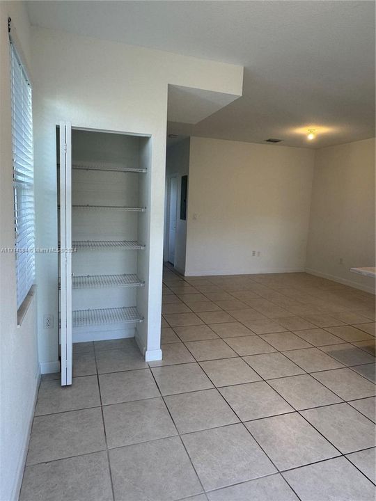 For Rent: $2,600 (3 beds, 3 baths, 1341 Square Feet)