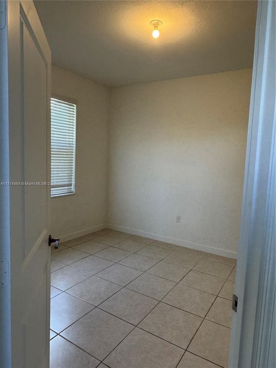 For Rent: $2,600 (3 beds, 3 baths, 1341 Square Feet)