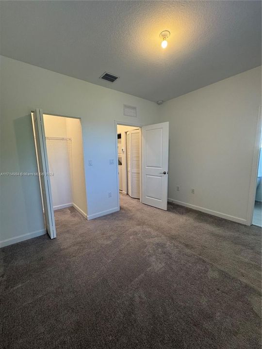 For Rent: $2,600 (3 beds, 3 baths, 1341 Square Feet)