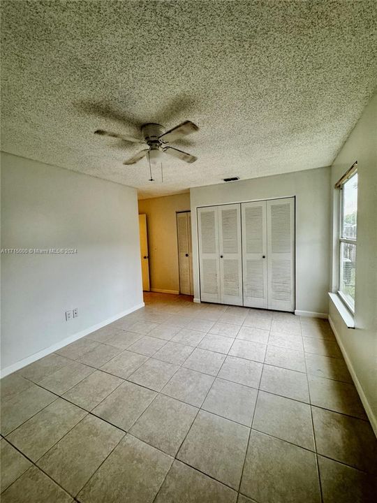 For Rent: $2,800 (2 beds, 2 baths, 991 Square Feet)