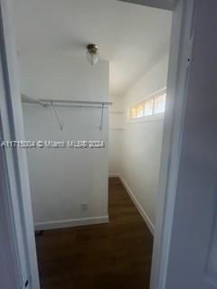 For Rent: $2,500 (4 beds, 2 baths, 1446 Square Feet)