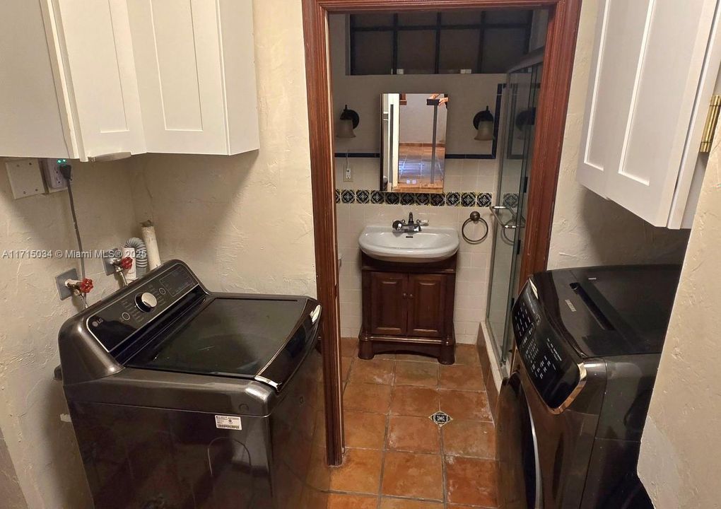 En Renta: $9,500 (4 camas, 4 baños, 3500 Pies cuadrados)