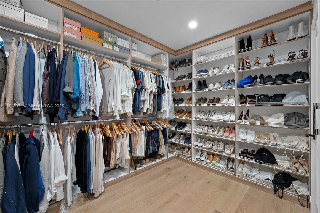 最近租的: $17,000 (3 贝兹, 3 浴室, 2552 平方英尺)