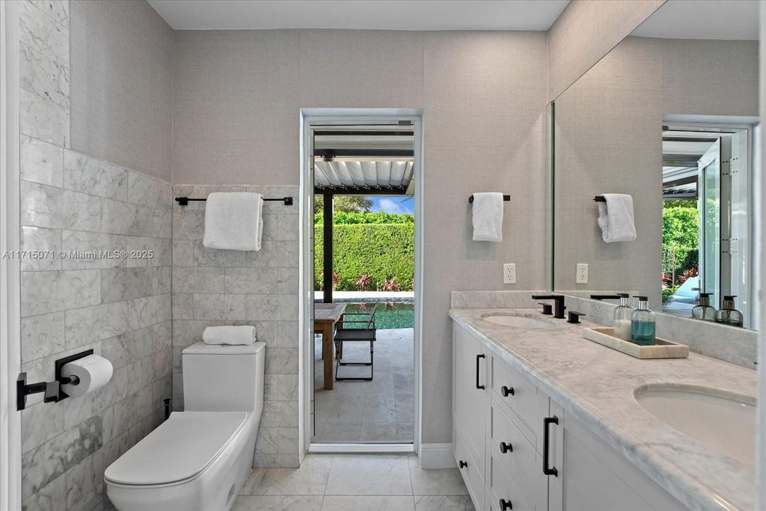 最近租的: $17,000 (3 贝兹, 3 浴室, 2552 平方英尺)