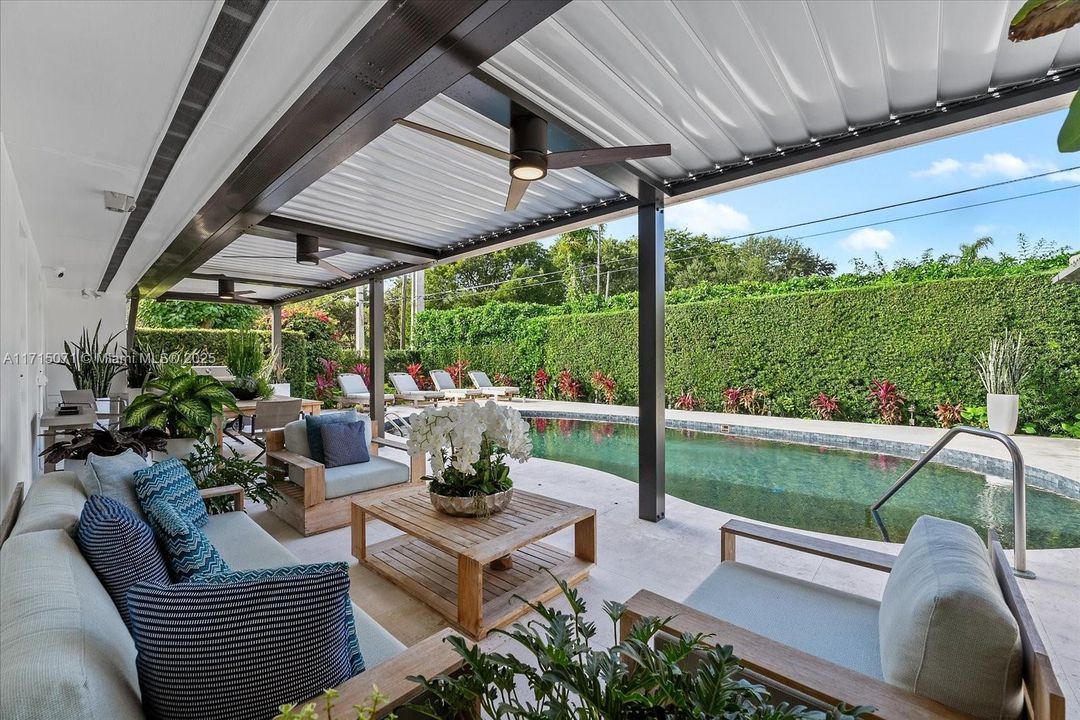 最近租的: $17,000 (3 贝兹, 3 浴室, 2552 平方英尺)