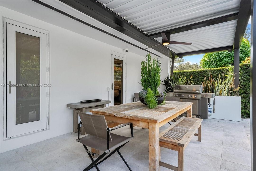 最近租的: $17,000 (3 贝兹, 3 浴室, 2552 平方英尺)