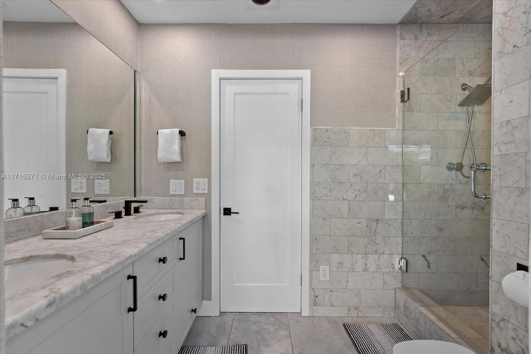 最近租的: $17,000 (3 贝兹, 3 浴室, 2552 平方英尺)