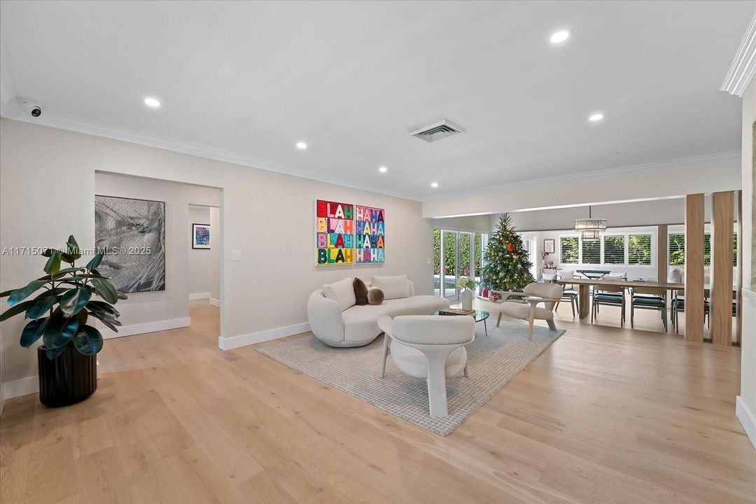 最近租的: $17,000 (3 贝兹, 3 浴室, 2552 平方英尺)