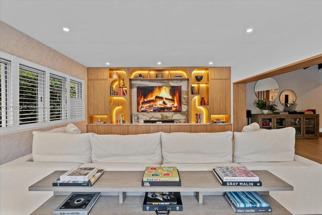 最近租的: $17,000 (3 贝兹, 3 浴室, 2552 平方英尺)