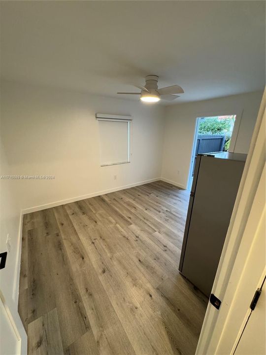 For Rent: $1,600 (1 beds, 1 baths, 1968 Square Feet)