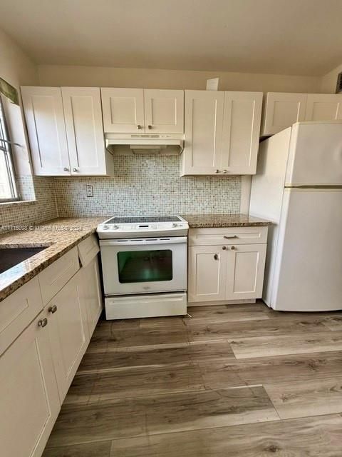 For Sale: $135,000 (2 beds, 2 baths, 980 Square Feet)