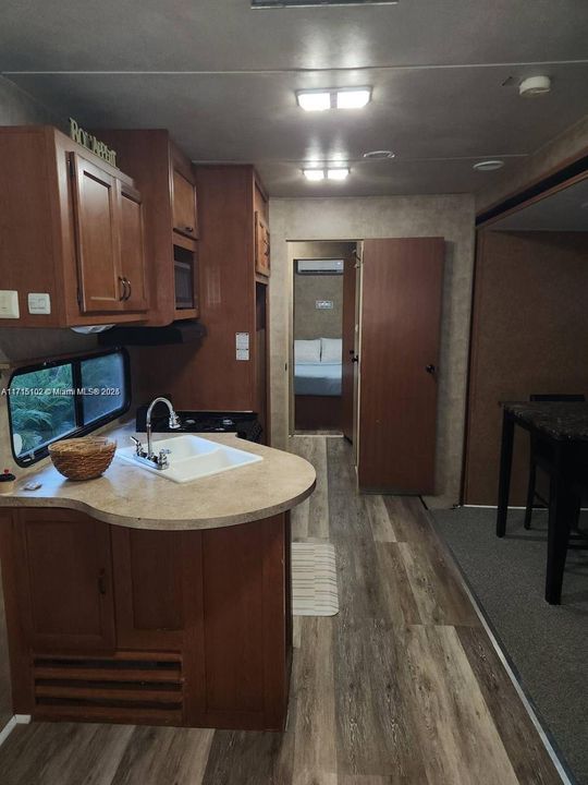 最近租的: $1,200 (2 贝兹, 1 浴室, 2463 平方英尺)