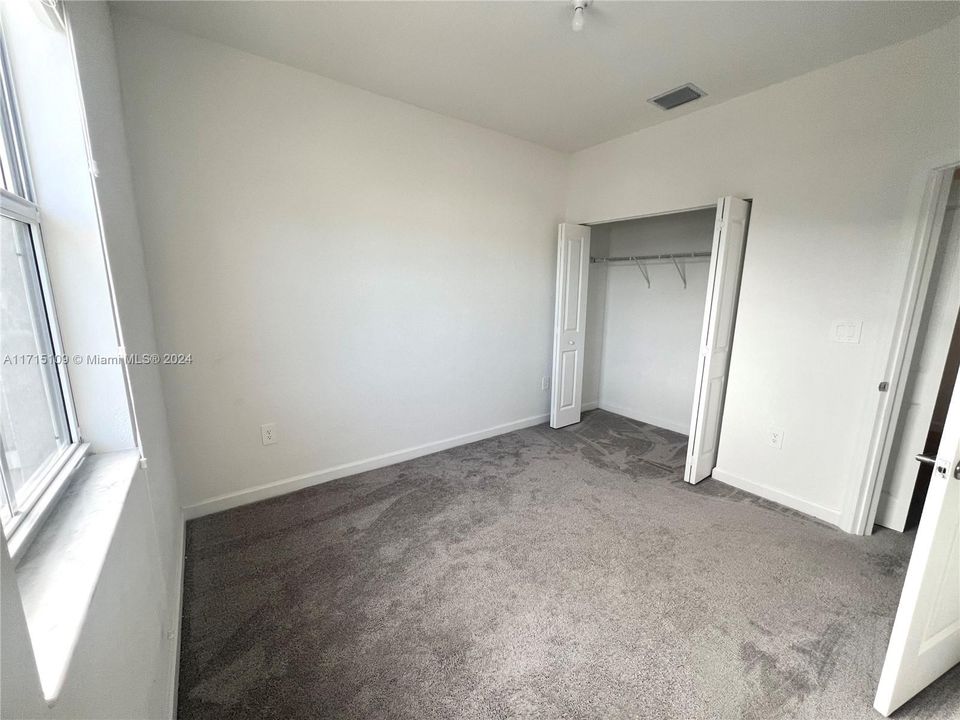 For Rent: $2,700 (3 beds, 2 baths, 1612 Square Feet)