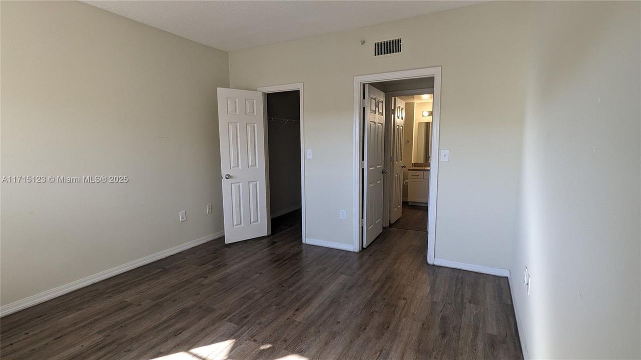 For Rent: $1,900 (1 beds, 1 baths, 690 Square Feet)