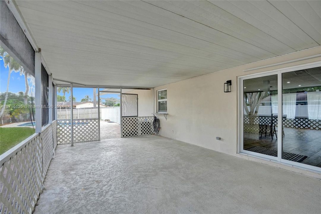 Screened Patio