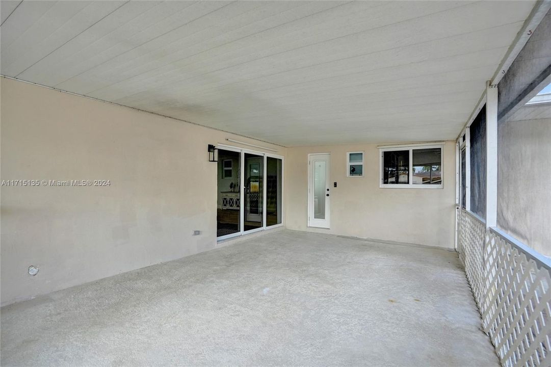 Screened Patio