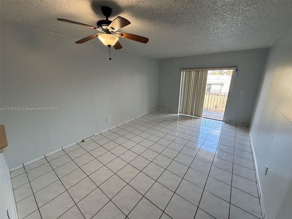 For Rent: $2,150 (2 beds, 1 baths, 766 Square Feet)