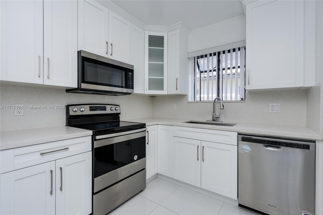 For Sale: $562,500 (3 beds, 2 baths, 1236 Square Feet)