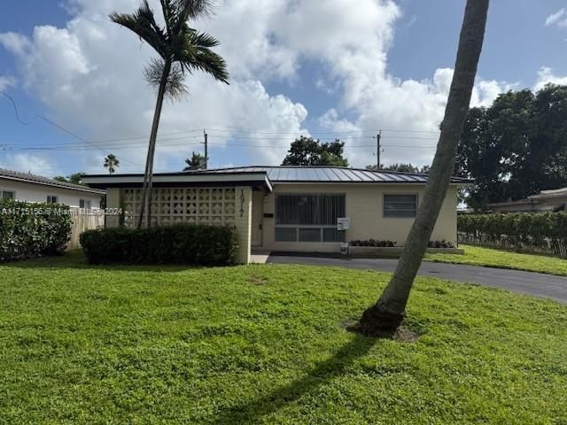 For Sale: $562,500 (3 beds, 2 baths, 1236 Square Feet)