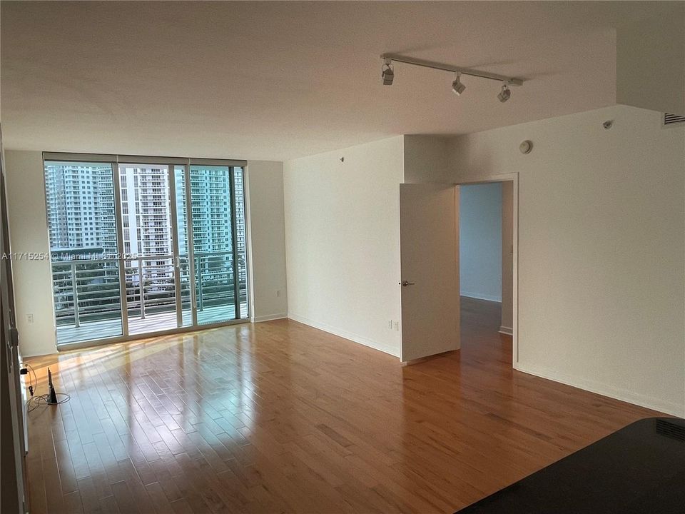 For Rent: $4,100 (2 beds, 2 baths, 1227 Square Feet)