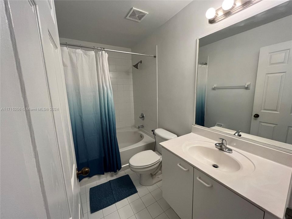 For Rent: $2,700 (2 beds, 2 baths, 1155 Square Feet)