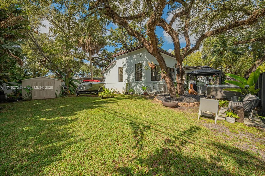 For Sale: $1,175,000 (3 beds, 2 baths, 1631 Square Feet)