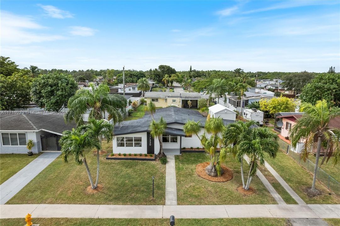 For Sale: $599,900 (3 beds, 2 baths, 1228 Square Feet)