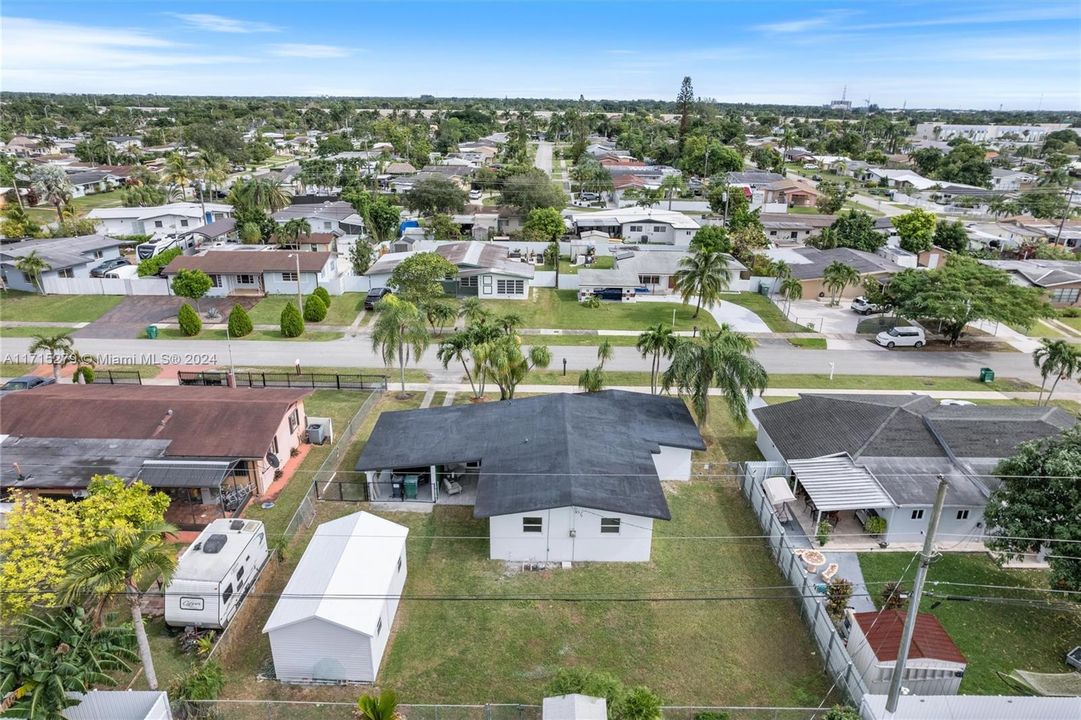 For Sale: $599,900 (3 beds, 2 baths, 1228 Square Feet)