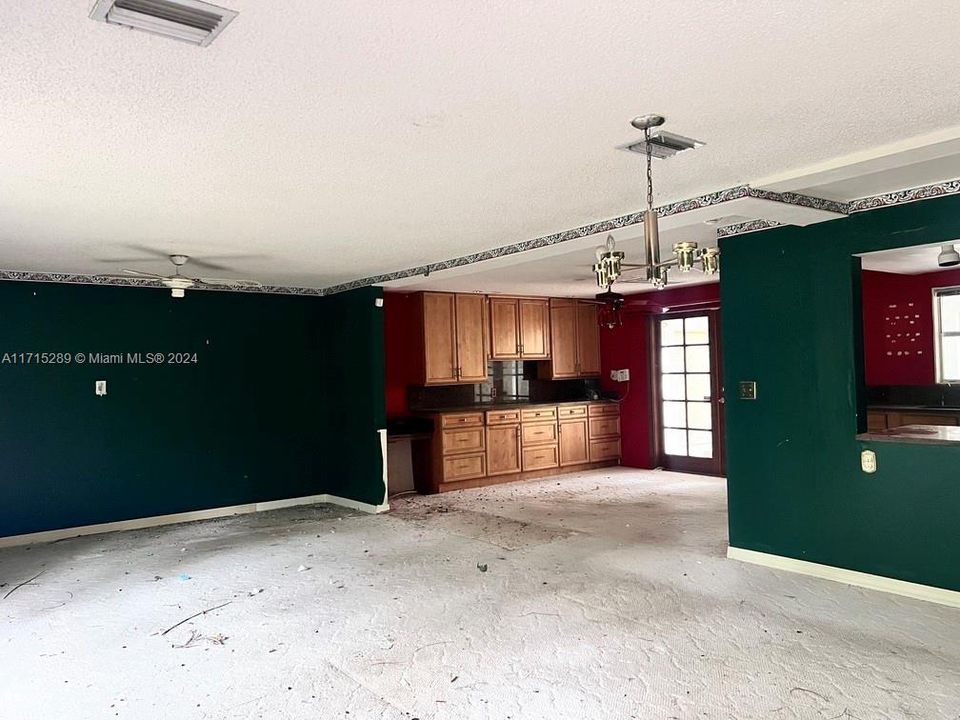 Недавно продано: $389,000 (4 спален, 3 ванн, 0 Квадратных фут)