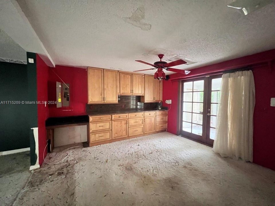 Недавно продано: $389,000 (4 спален, 3 ванн, 0 Квадратных фут)