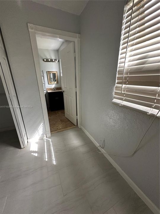 For Rent: $2,900 (3 beds, 2 baths, 1407 Square Feet)