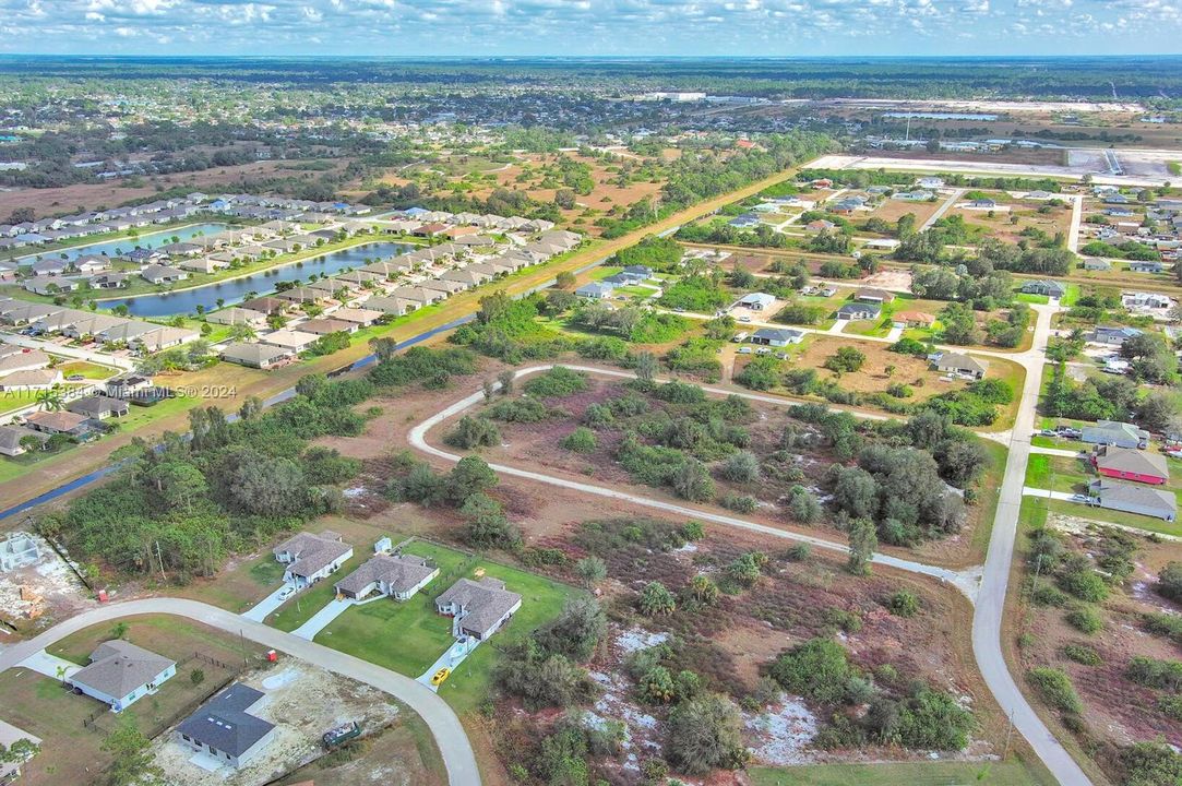 待售: $70,000 (0.59 acres)