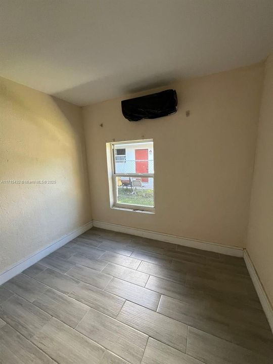 For Rent: $2,000 (2 beds, 1 baths, 2246 Square Feet)