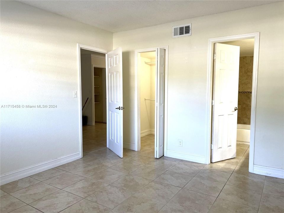 For Rent: $1,700 (1 beds, 1 baths, 705 Square Feet)