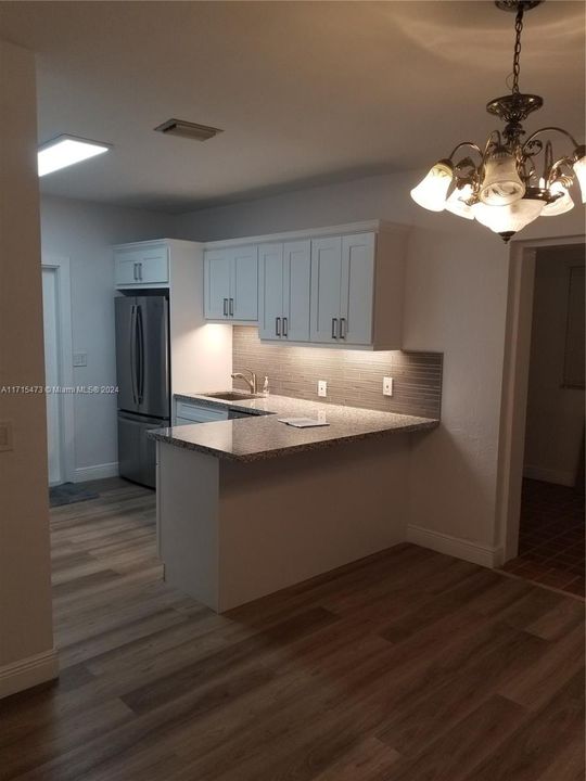 For Rent: $4,500 (3 beds, 2 baths, 1660 Square Feet)