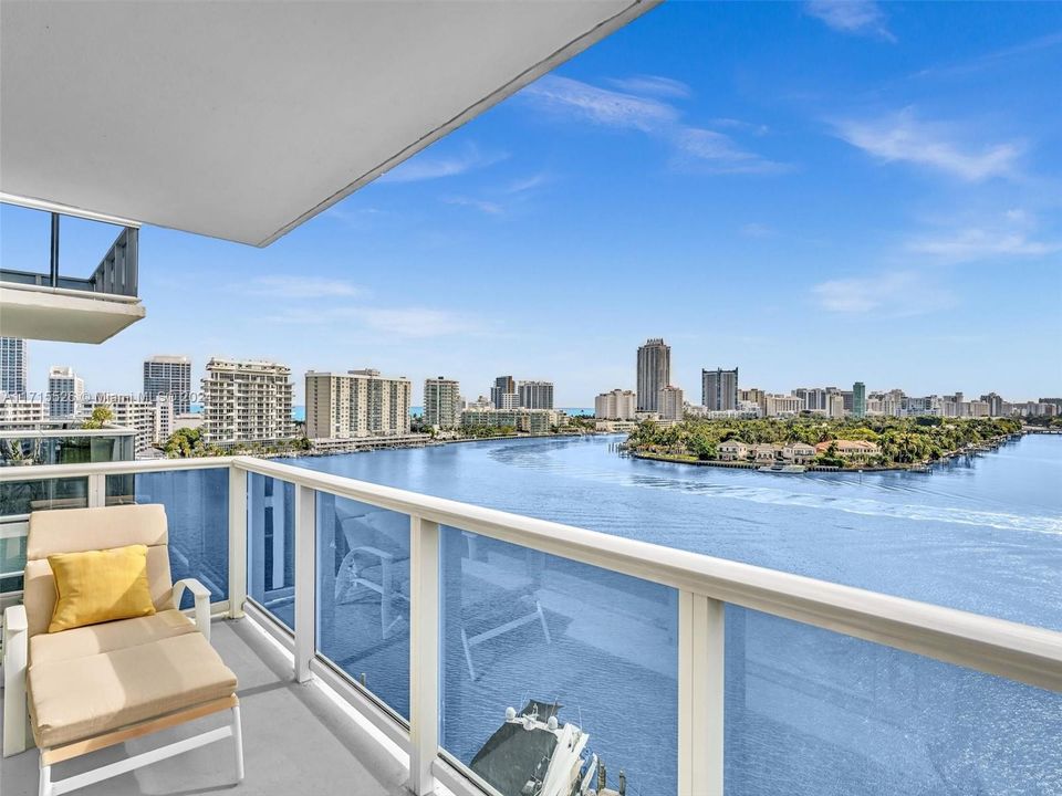 For Sale: $649,000 (2 beds, 2 baths, 1540 Square Feet)