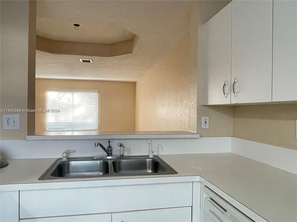 For Rent: $2,600 (3 beds, 2 baths, 1150 Square Feet)