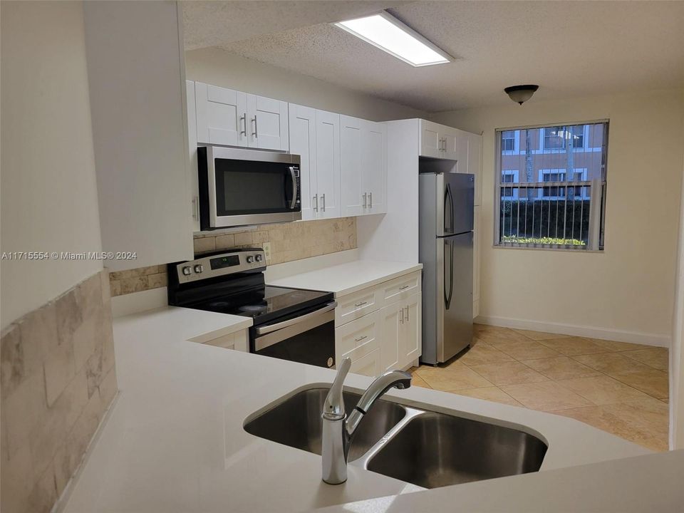 For Rent: $2,700 (3 beds, 2 baths, 1166 Square Feet)