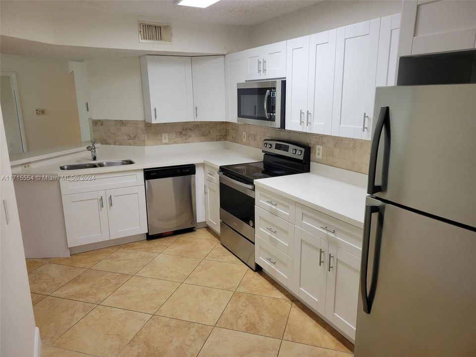 For Rent: $2,700 (3 beds, 2 baths, 1166 Square Feet)