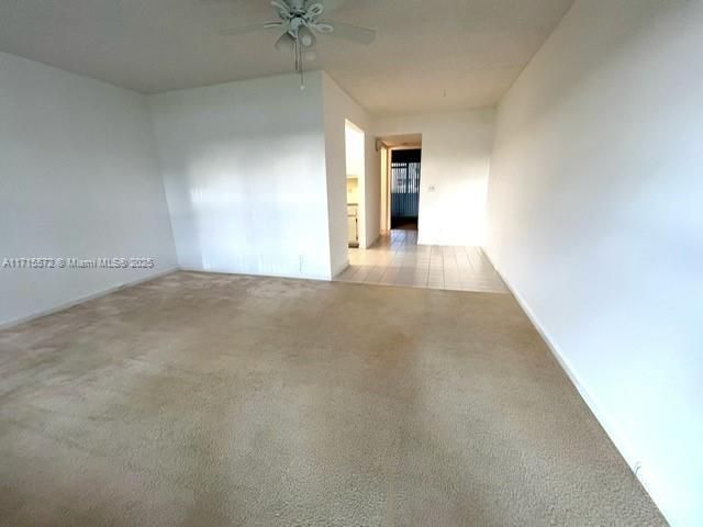 For Sale: $129,000 (1 beds, 1 baths, 685 Square Feet)