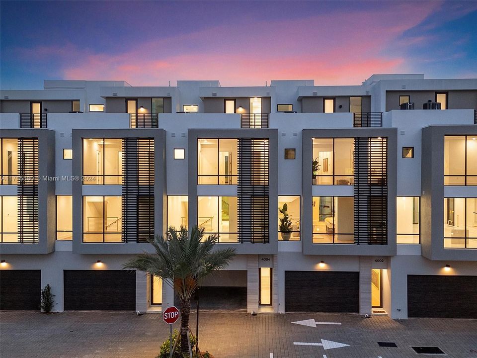 En Venta: $2,854,500 (4 camas, 4 baños, 3375 Pies cuadrados)