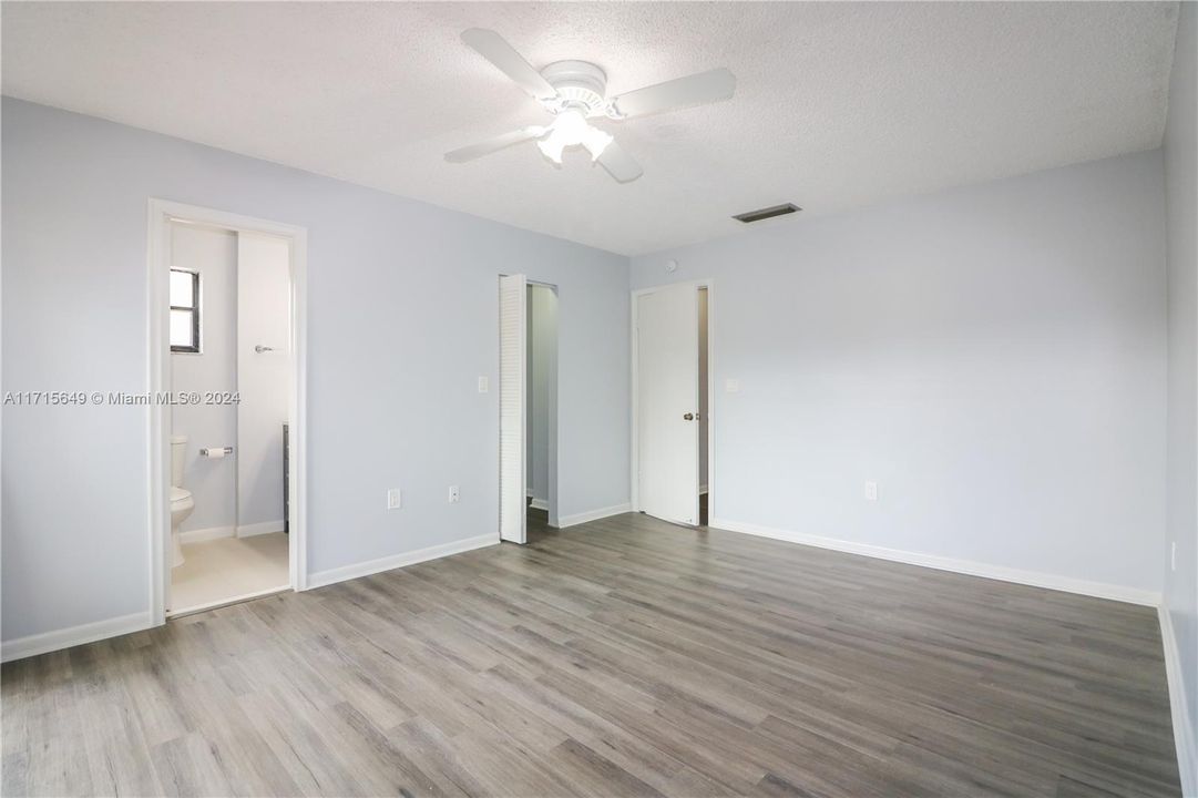 For Rent: $2,300 (2 beds, 2 baths, 1264 Square Feet)