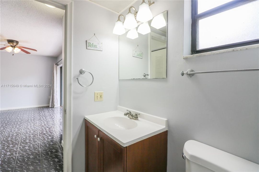 For Rent: $2,300 (2 beds, 2 baths, 1264 Square Feet)