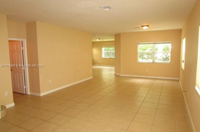 For Rent: $3,500 (5 beds, 2 baths, 2693 Square Feet)