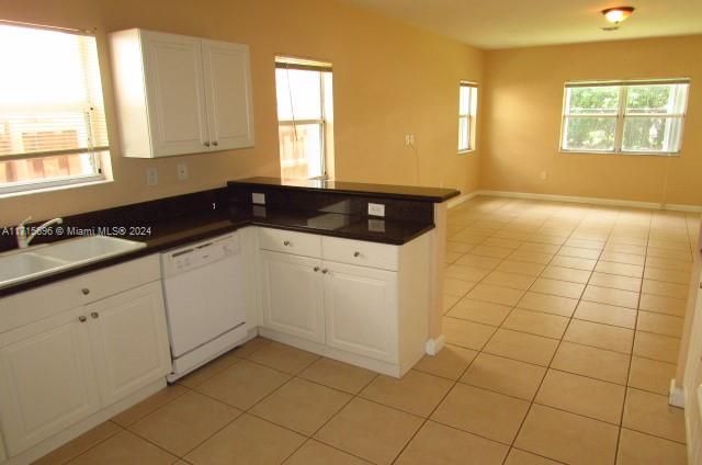 For Rent: $3,500 (5 beds, 2 baths, 2693 Square Feet)