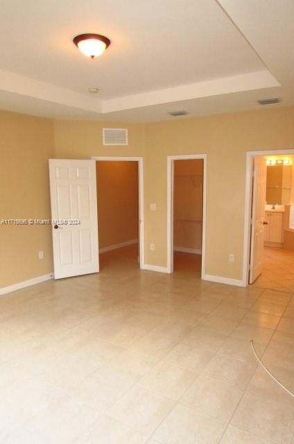 For Rent: $3,500 (5 beds, 2 baths, 2693 Square Feet)